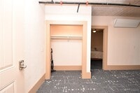 Building Photo - 152 Court 5 Ct