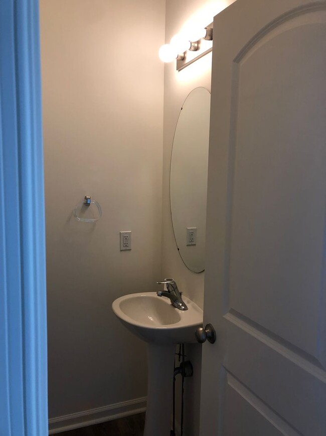 Building Photo - Coming soon - 3 bedroom, 2.5 bath condo in...