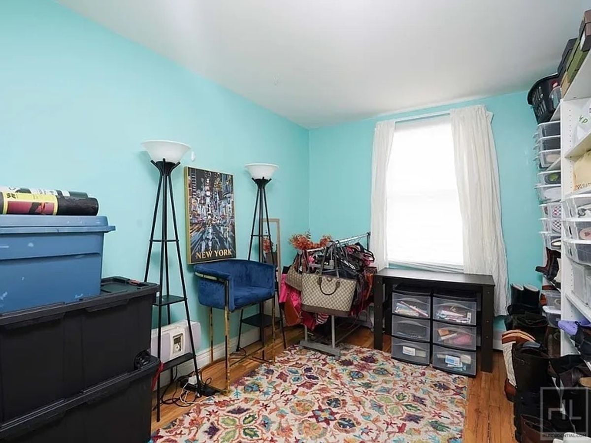 Building Photo - VERONICA PLACE