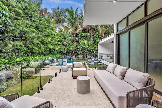 Building Photo - 1350 98th St