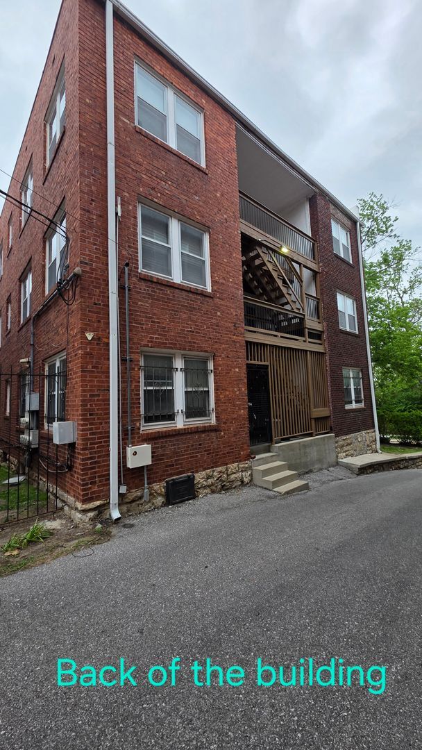 Building Photo - Beautifully Designed 2BR|1BA | Coming Soon!