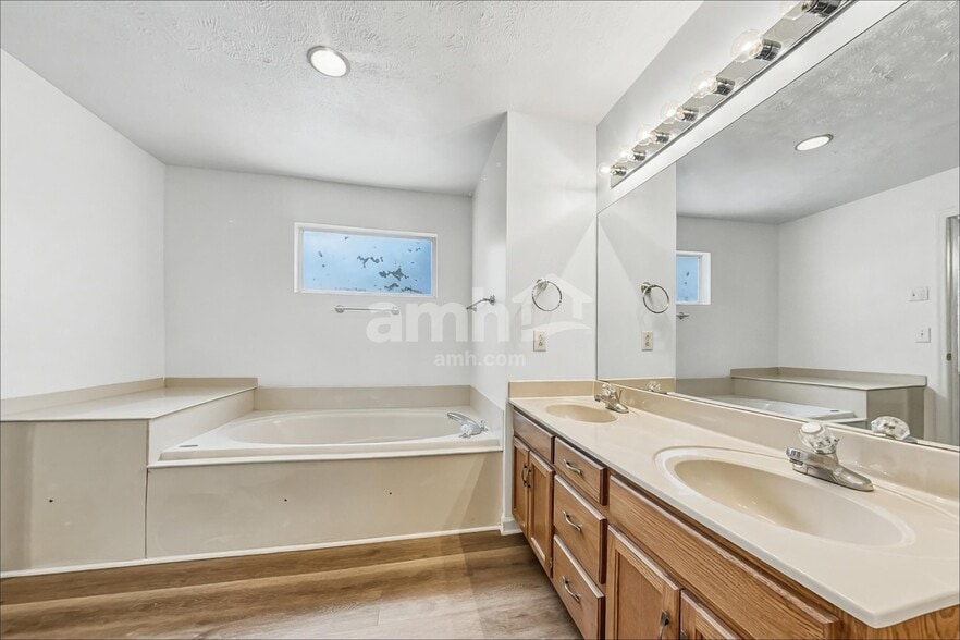Building Photo - 4036 Bryce Rd