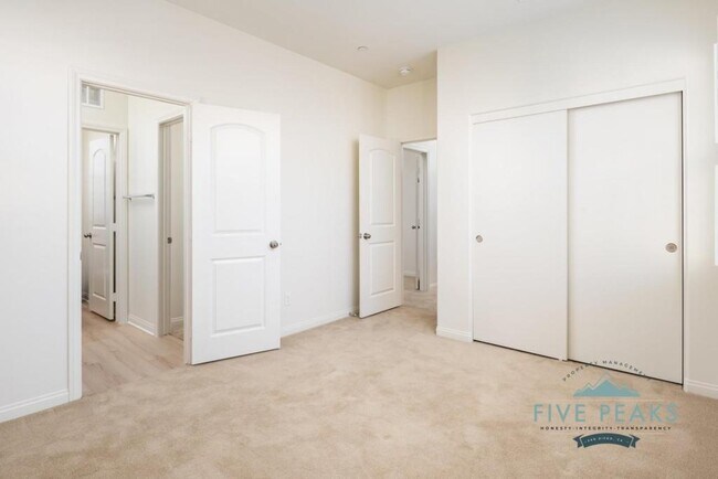 Building Photo - 1515 Franceschi Dr