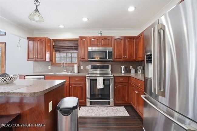 Building Photo - 5132 Pocono Park