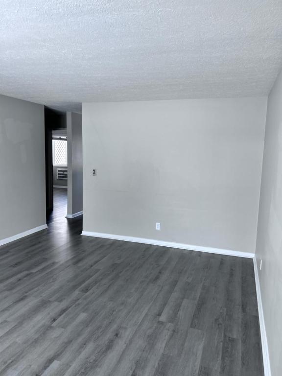 Building Photo - 911 W McKay Rd