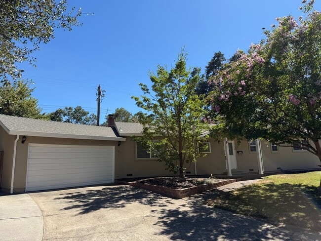 Building Photo - Beautifully Remodeled Single-Story Home with Huge Backyard & RV Access!