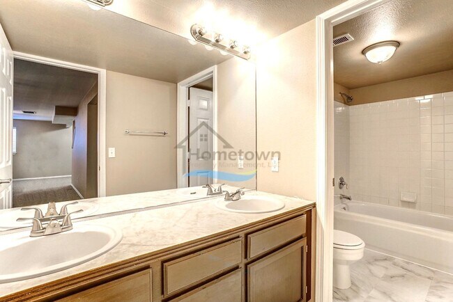 Building Photo - 2656-Square Foot Home with 4 Beds and 3 Ba...