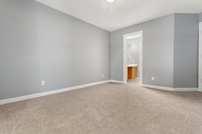 Building Photo - 918 Old Zebulon Rd