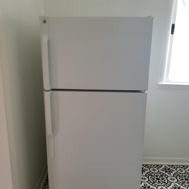 Building Photo - 934 Boscobel St