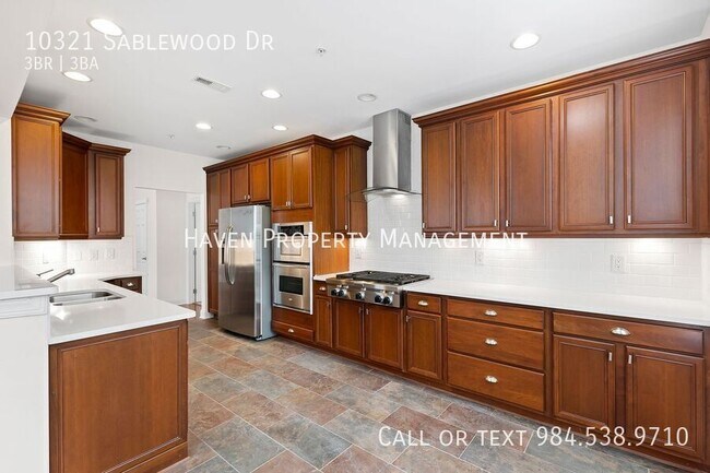 Building Photo - 10321 Sablewood Dr