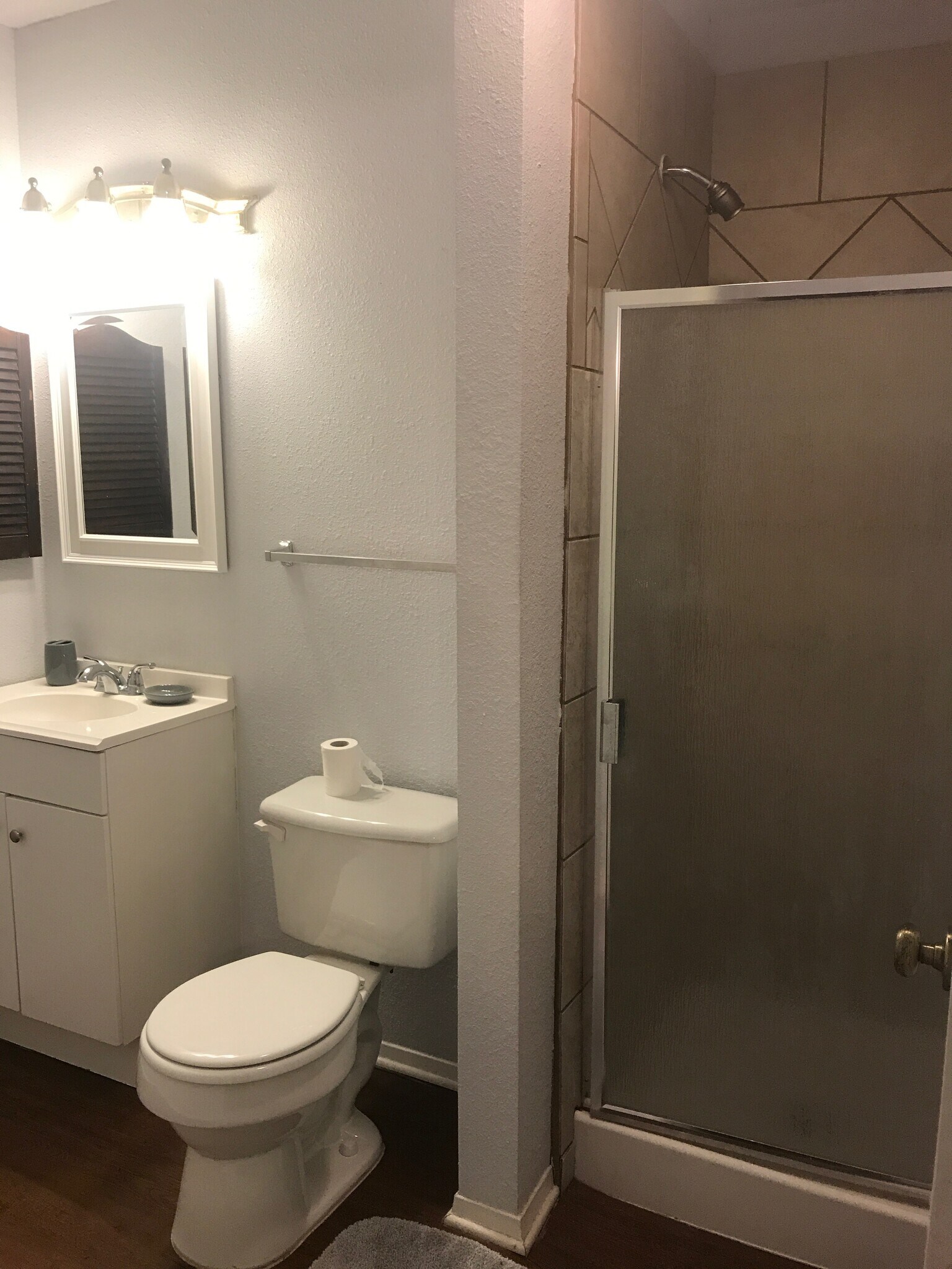 Building Photo - 9283 Five Palms Dr