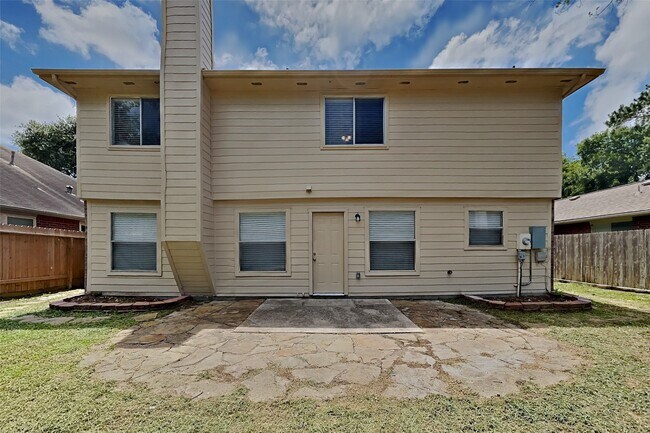 Building Photo - 1227 Caraquet Dr