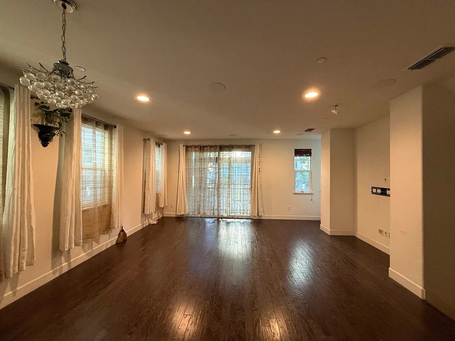 Building Photo - 1582 Neleigh Pl