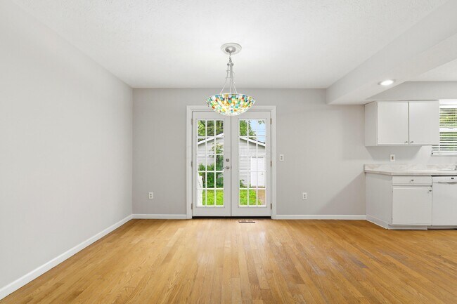 Building Photo - 2688 Bellwood Ave