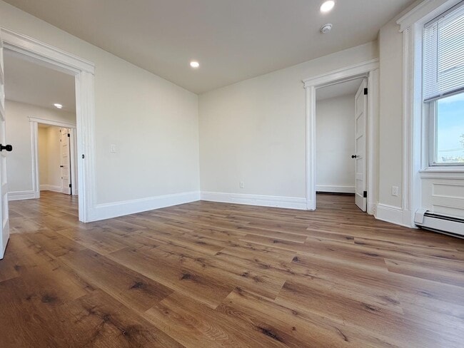 Building Photo - 1918 Kerrigan Ave