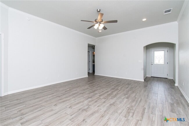 Building Photo - 6910 Catherine Dr