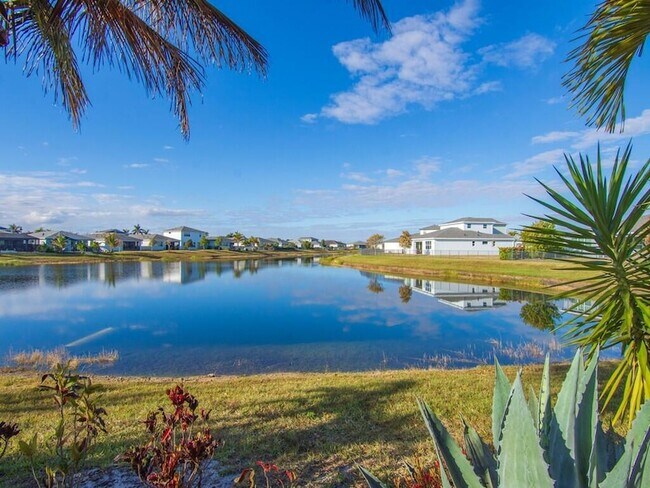 Building Photo - 11828 SW Lyra Dr.