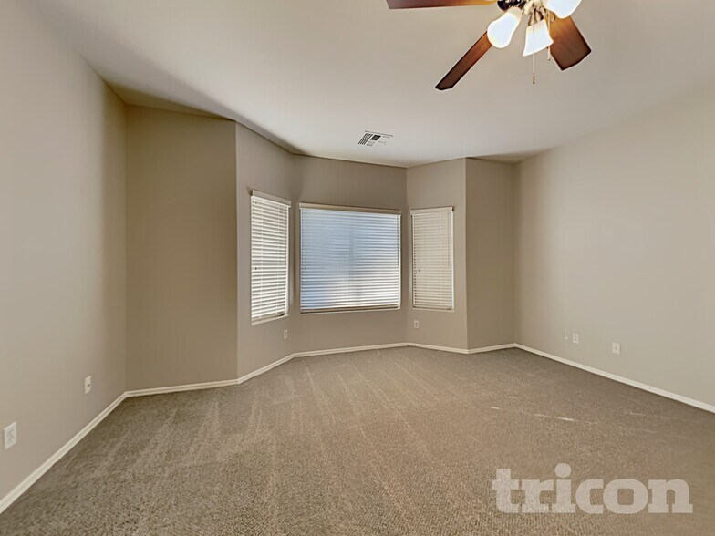 Building Photo - 117 S 125th Ave