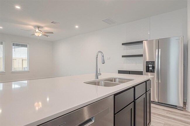 Building Photo - 3012 Skyline Mesa Dr
