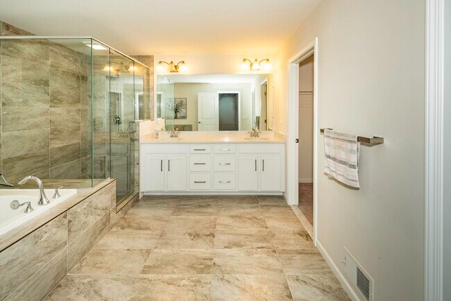 Building Photo - 50236 Amberwood Rd