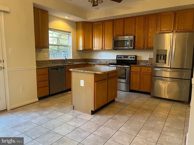 Building Photo - 9526 Bellhaven Ct