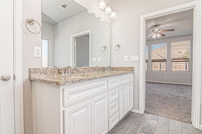 Building Photo - 819 Pentagon Rd