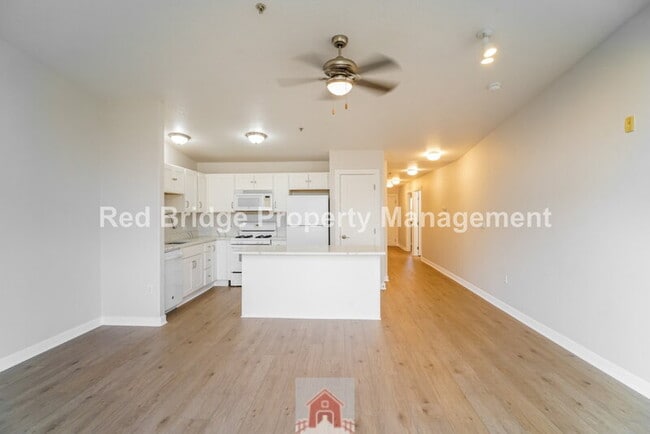 Building Photo - 15325 NW Central Dr