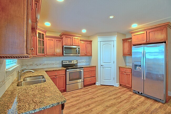 Building Photo - 381 Mancy Garrason Loop