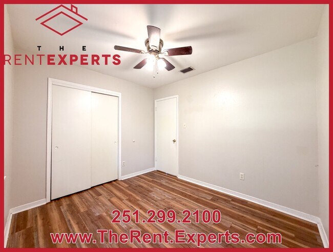 Building Photo - 2086 Mesa Dr