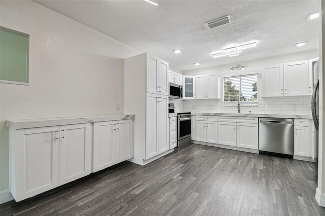 Building Photo - 4036 Cortez Dr