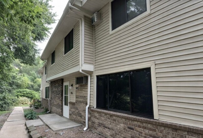 Building Photo - Updated 2BR/1BA Waconia Townhome Available Soon!