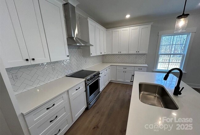 Building Photo - 302 Lester Davis Rd