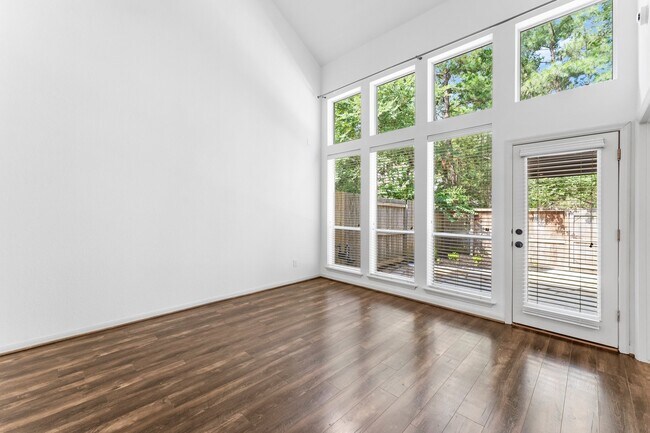 Building Photo - 31 W Greenhill Terrace Pl