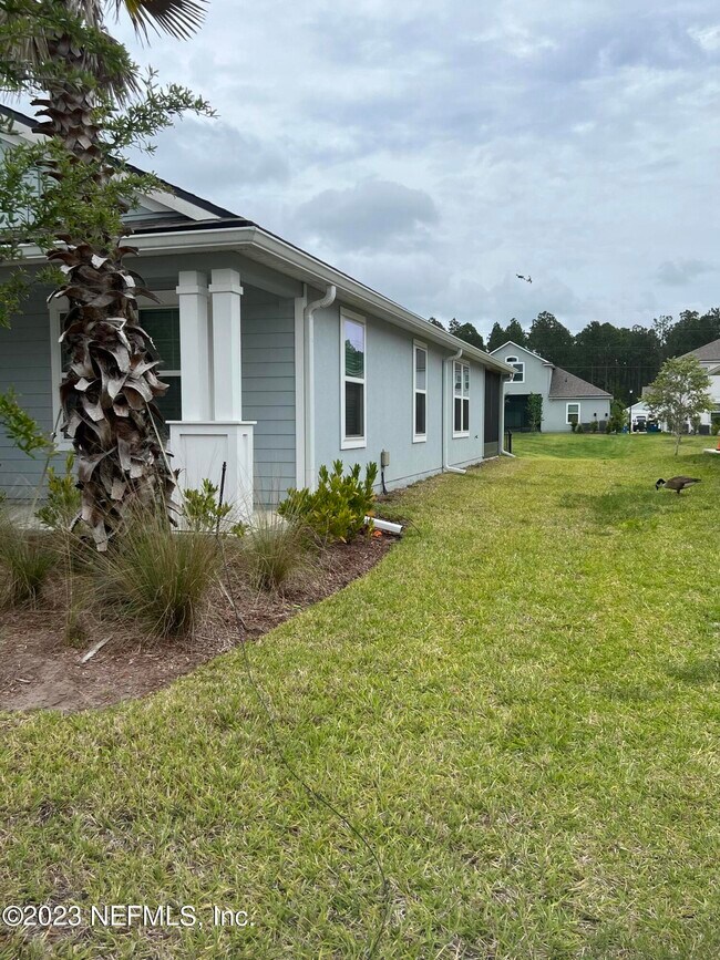 Building Photo - 574 Northside Dr S