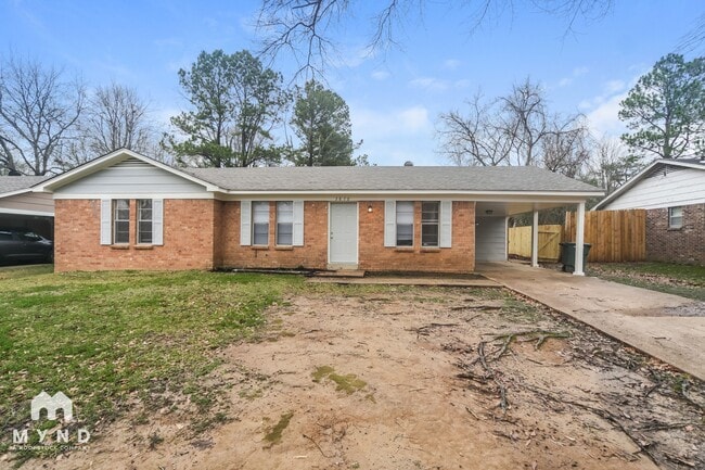 Building Photo - 3870 Wordsworth Ave