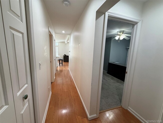 Building Photo - 112 Scott St