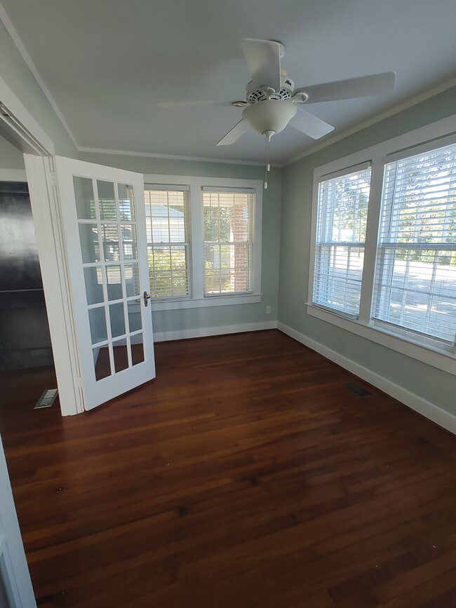 Sun Room - 1807 E Cervantes St