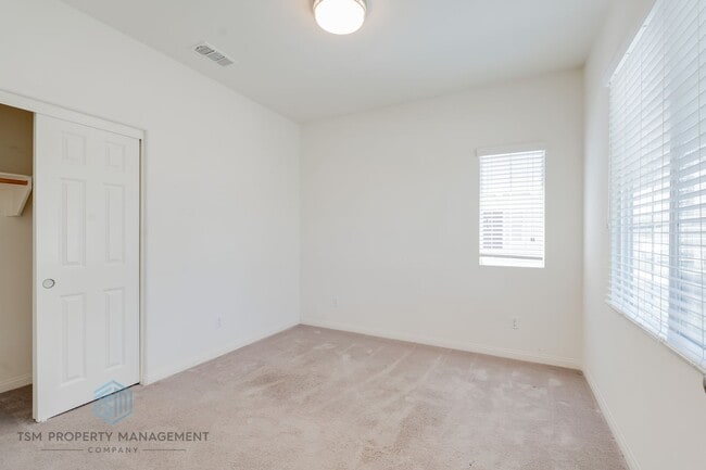 Building Photo - 4-bedroom, 3-bath home in the gated community of Harvest at The Preserve in Chino