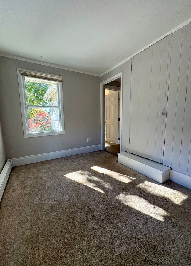 Building Photo - 19 Ramsdell St