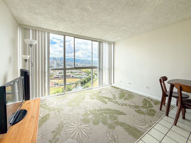 Primary Photo - Beautiful High-Floor 1 Bedroom in Waikiki ...