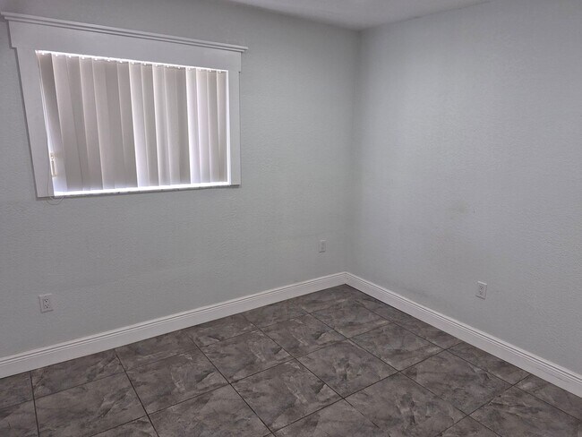 Building Photo - 10509 Montpelier Cir