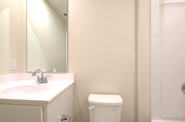 Building Photo - 411 Mancini Dr