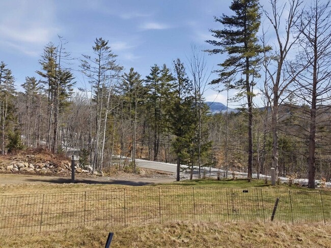 Building Photo - 253 Upper Mad River Rd