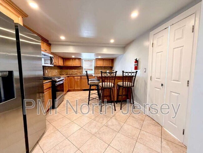 Building Photo - 227 Washington Ave