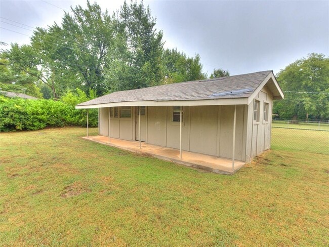 Building Photo - 1617 Avondale Dr