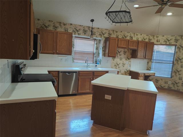 Building Photo - 9909 Belfort Dr