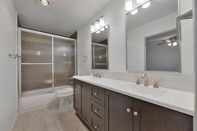 Building Photo - 2821 Capella Cir