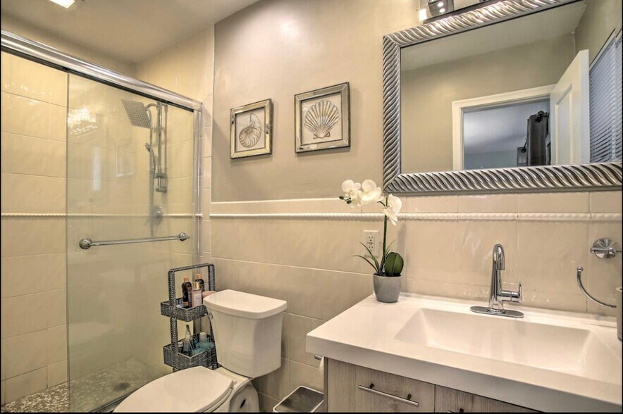 Building Photo - 2169 Imperial Point Dr