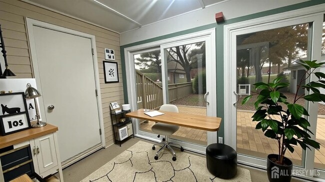 Building Photo - 8 Cosgrove Ct