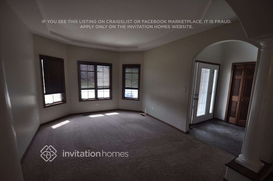Building Photo - 21391 Longview Dr